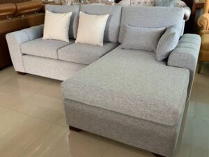 Esquinero lineal color gris